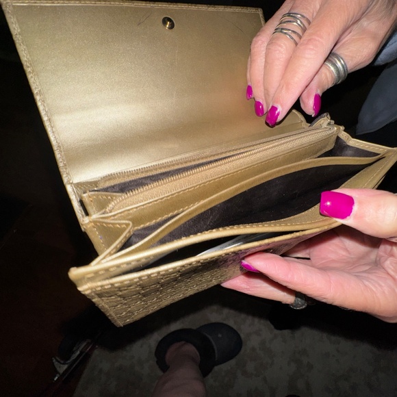 Gucci  Beautiful WOMAN’S  handbag with matching Wallet! - Picture 4 of 10